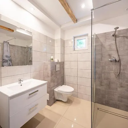 Nad Morzem W Ledzinie Wybrzeze Rewal Niechorze * Ledzin